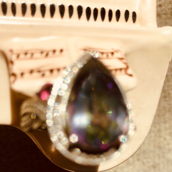 🌈RING 🌈 - Picture 5 of 7